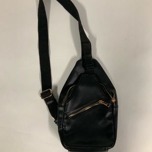 Faux leather black sling bag / purse